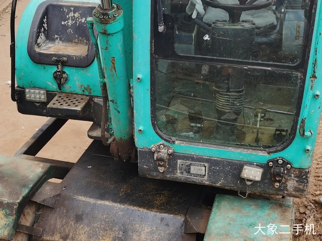 新源 XY75W-8 挖掘机