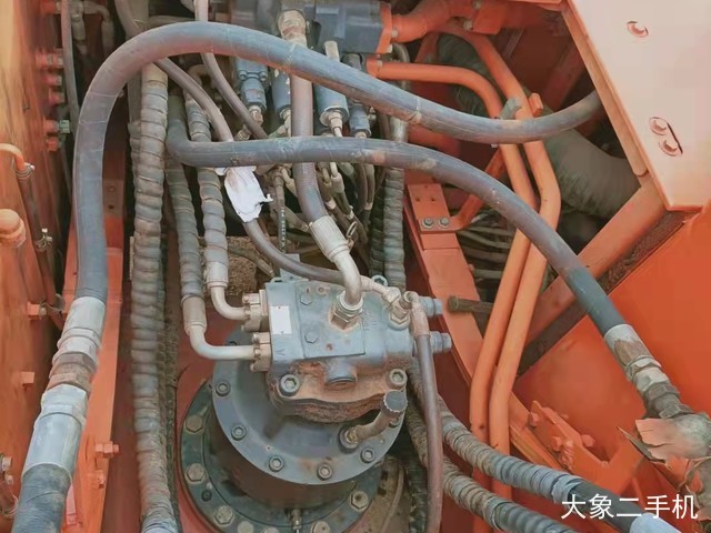 斗山 DX260LC 挖掘机