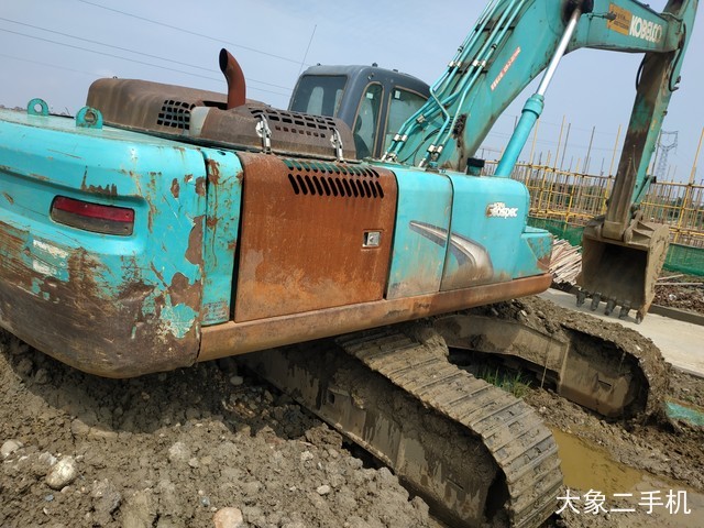 神钢 SK350LC-8 挖掘机