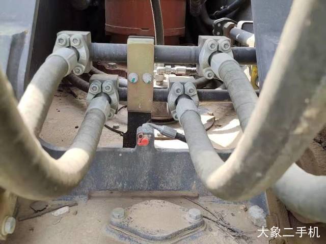 雷沃重工 FR220E 挖掘机