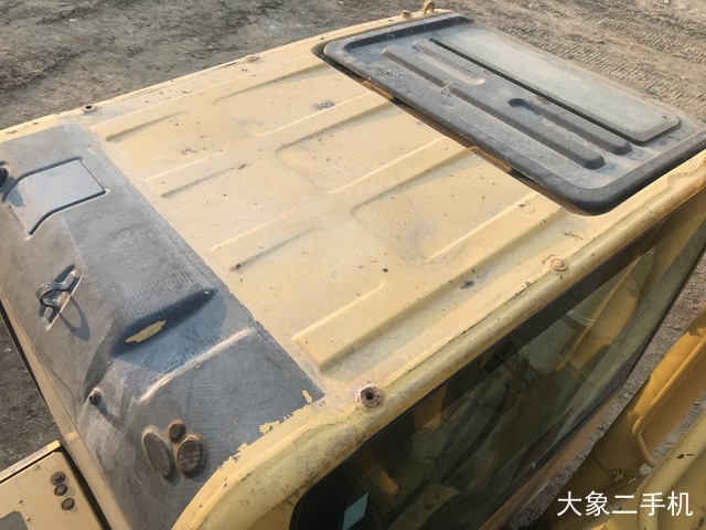 小松 PC220-8M0 挖掘机