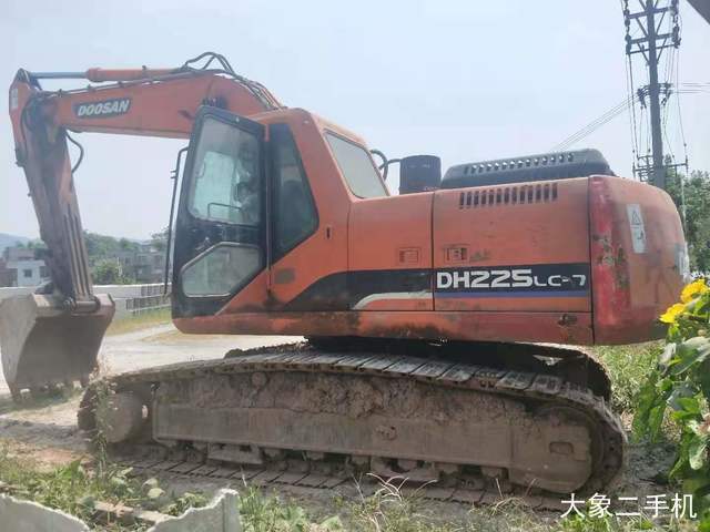 斗山 DH225LC-7 挖掘机