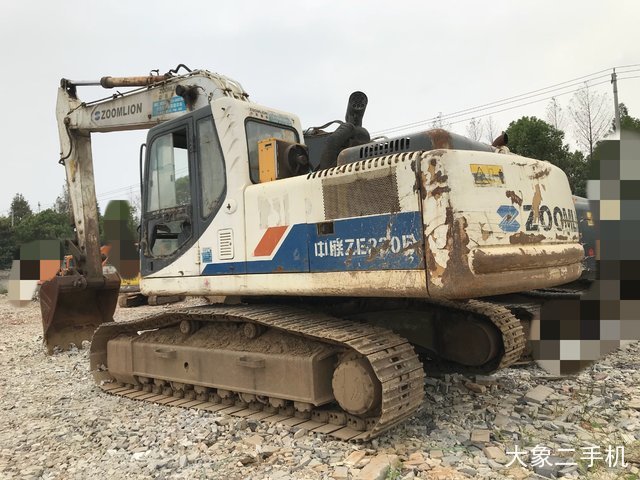 中联重科 ZE230E 挖掘机