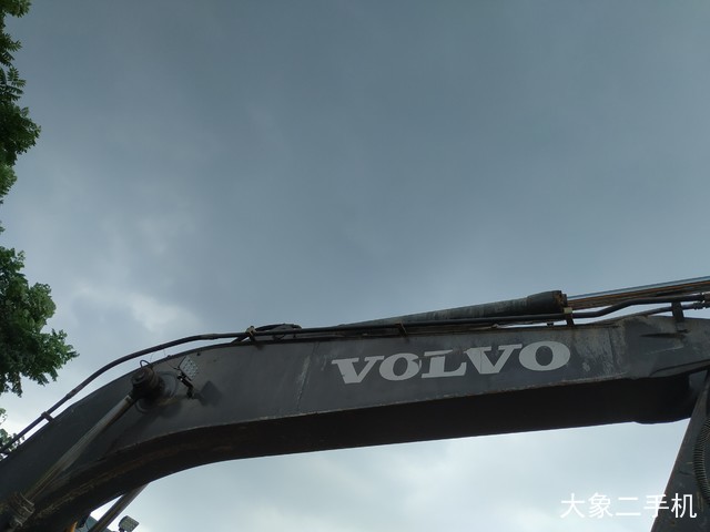 沃尔沃 EC210BLC 挖掘机