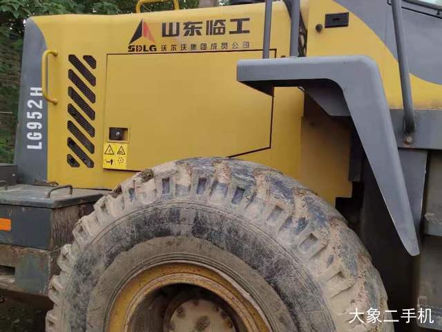 山东临工 LG952H 装载机