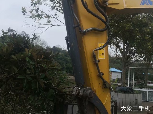 徐工 XE85D 挖掘机