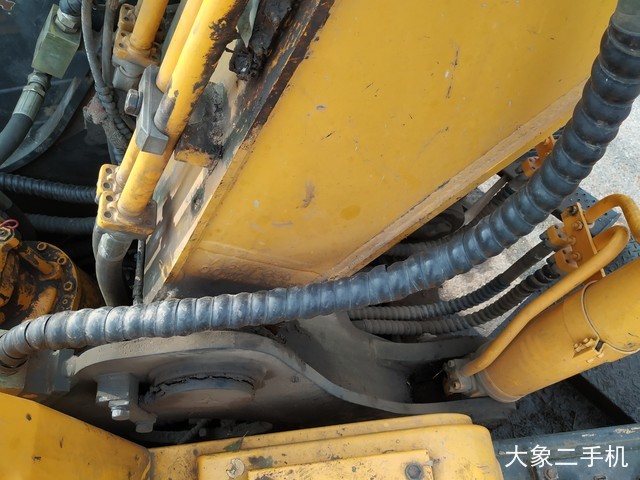 现代 R210W-7 挖掘机