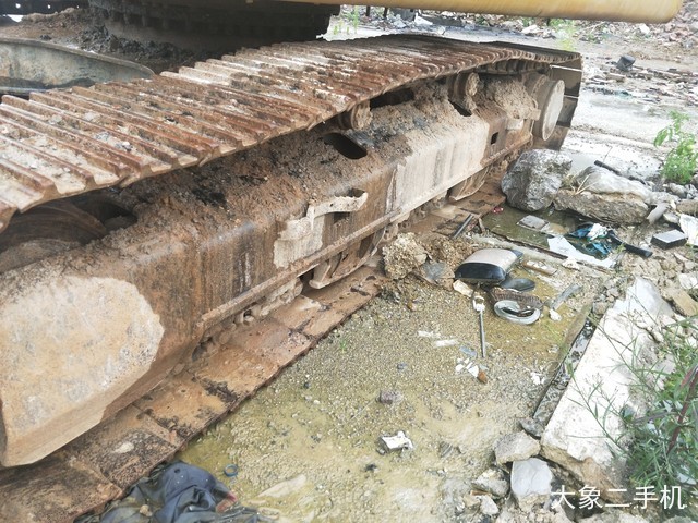 卡特彼勒 323D2L 挖掘机