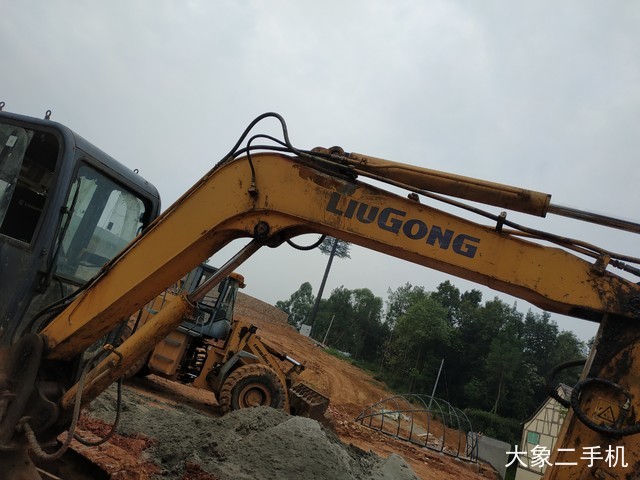 柳工 CLG906C 挖掘机