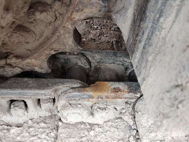 山东临工 E6225H 挖掘机