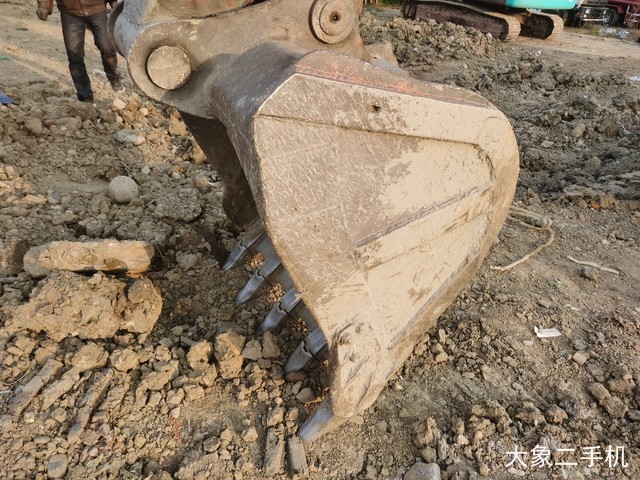 斗山 DH220-7 挖掘机