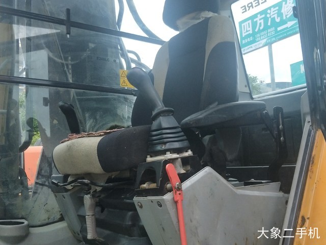 约翰迪尔 E240LC 挖掘机