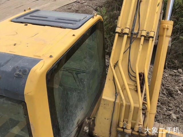 小松 PC200-8 挖掘机