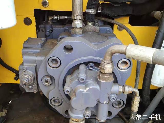 沃尔沃 EC210B 挖掘机