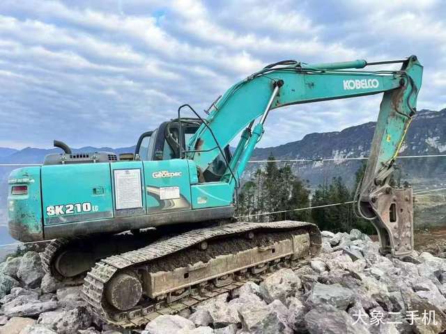 神钢 SK210LC-8 挖掘机