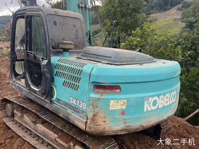 神钢 SK130-8 挖掘机