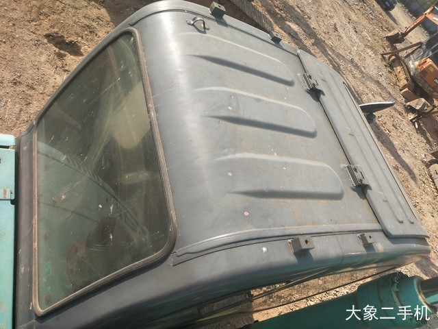 神钢 SK260LC-8 挖掘机