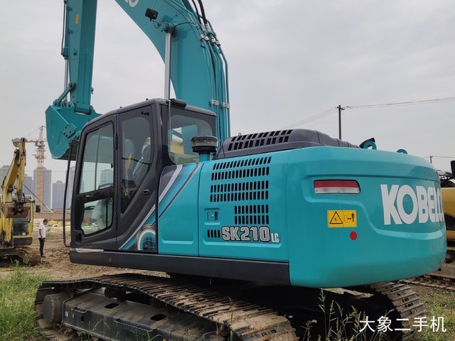 神钢 SK210LC-10 挖掘机