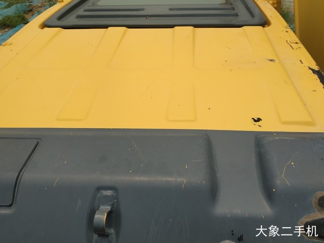 小松 PC240LC-8M0 挖掘机