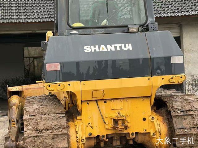 山推 SD16标准型 推土机