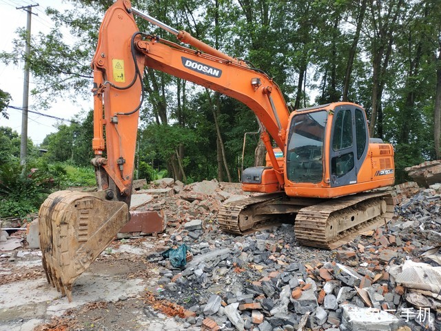 斗山 DX150LC 挖掘机