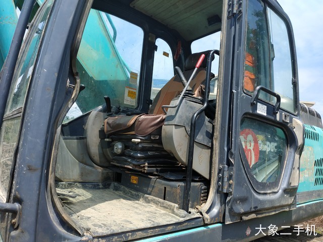 神钢 SK350LC-8 挖掘机
