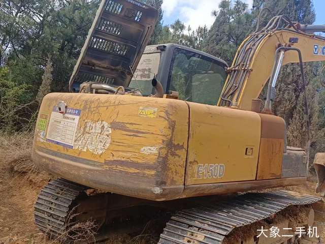 徐工 XE150D 挖掘机