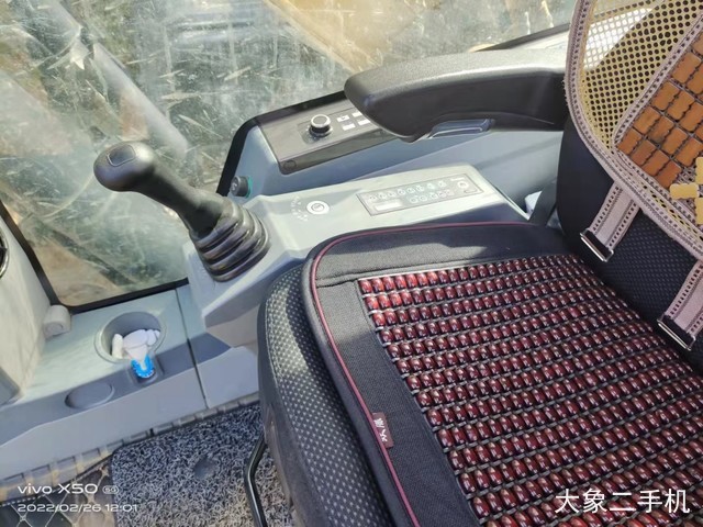 徐工 XE215D 挖掘机