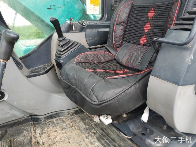 神钢 SK260LC-8 挖掘机