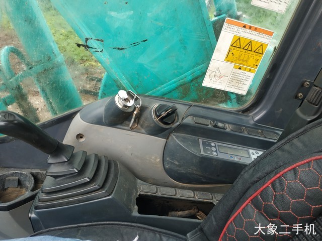 神钢 SK260LC-8 挖掘机