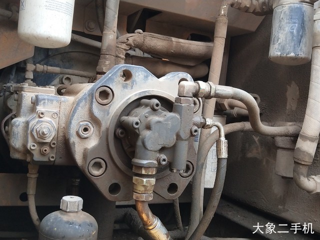 沃尔沃 EC240B 挖掘机