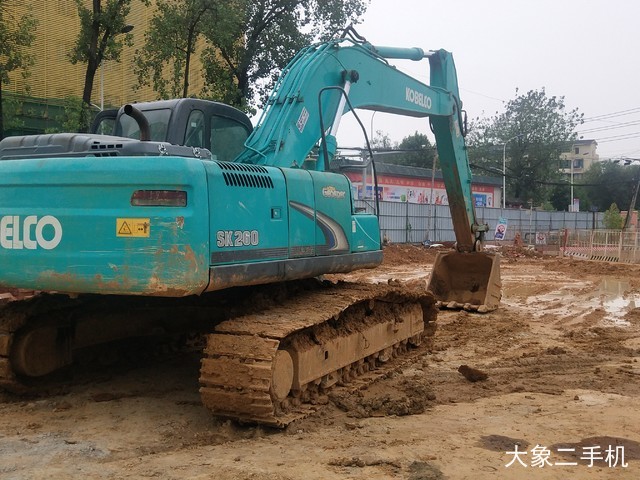 神钢 SK260LC-8 挖掘机