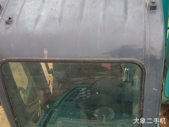 神钢 SK260LC-8 挖掘机