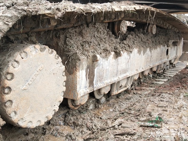 沃尔沃 EC240B 挖掘机