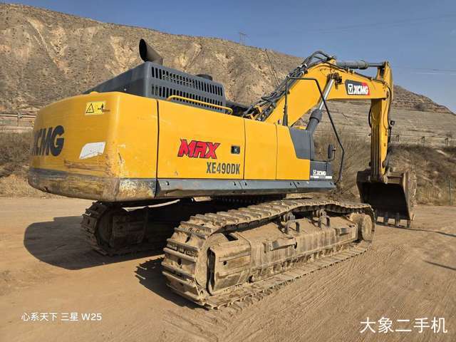 徐工 XE370D 挖掘机