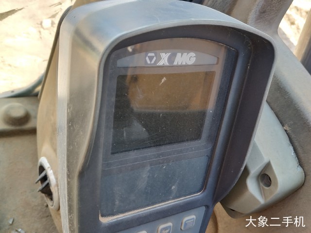 徐工 XE215C 挖掘机
