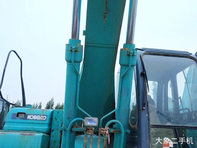 神钢 SK260LC-8 挖掘机