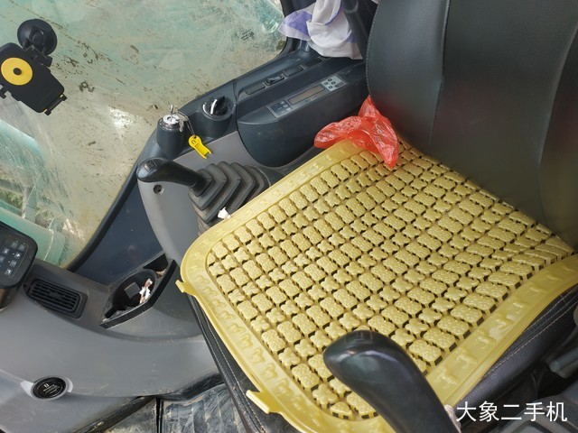 神钢 SK260LC-8 挖掘机