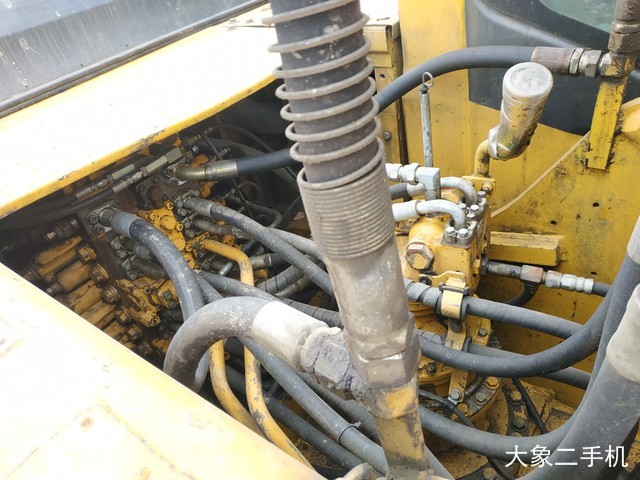 小松 PC220-8 挖掘机