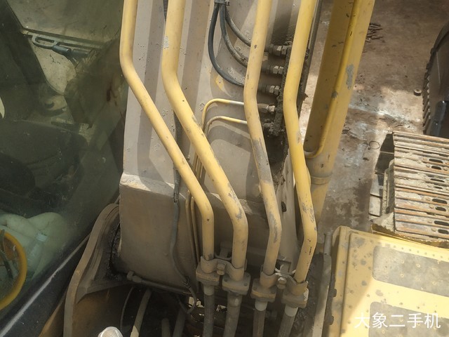 小松 PC240LC-8 挖掘机