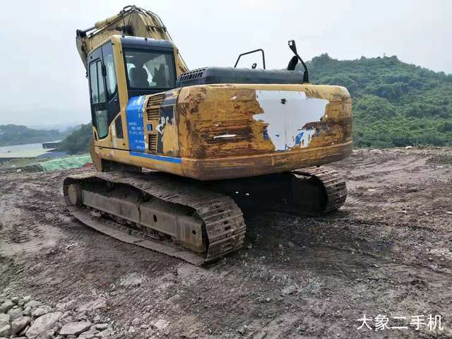 小松 PC240LC-8 挖掘机