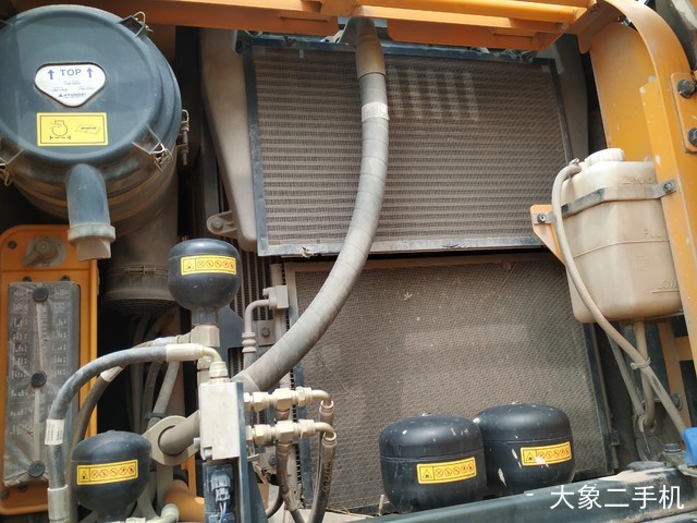 现代 150WVS 挖掘机