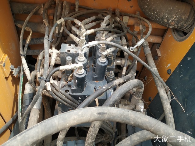 现代 150WVS 挖掘机