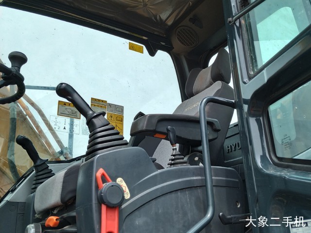 现代 150WVS 挖掘机