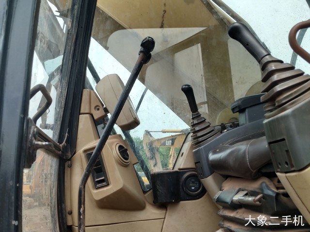 卡特彼勒 325C 挖掘机