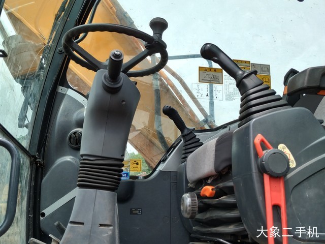 现代 150WVS 挖掘机