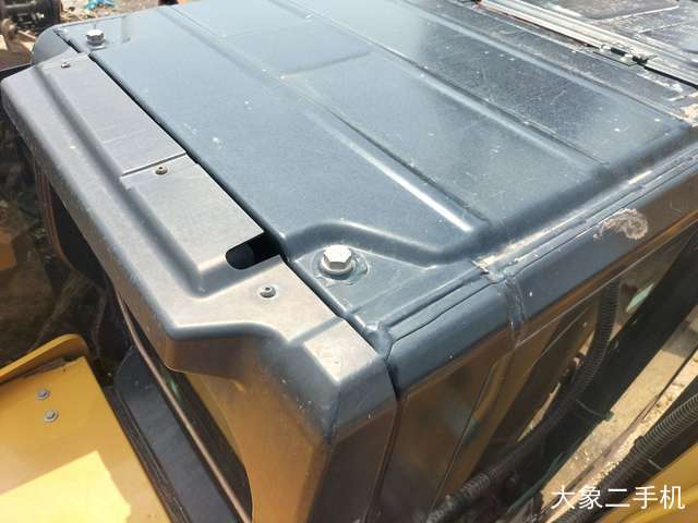 卡特彼勒 新一代Cat®323液压 挖掘机