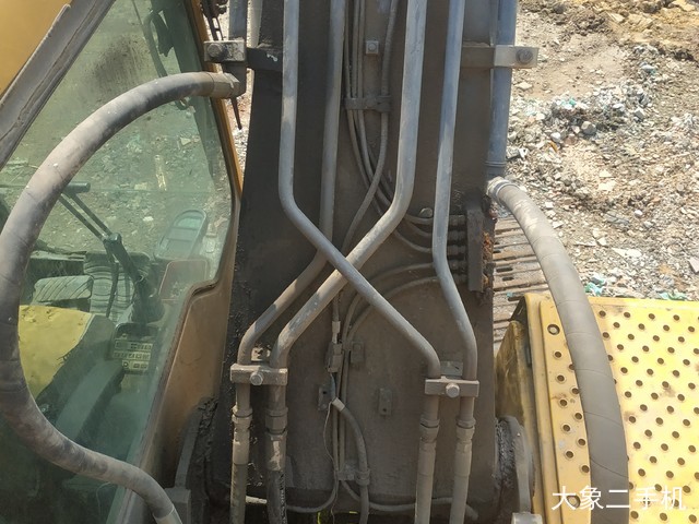 沃尔沃 EC240B 挖掘机