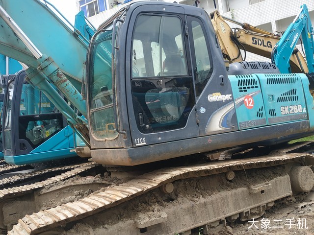 神钢 SK260LC-8 挖掘机
