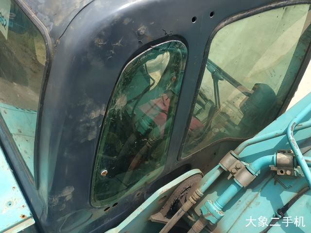 神钢 SK260LC-8 挖掘机